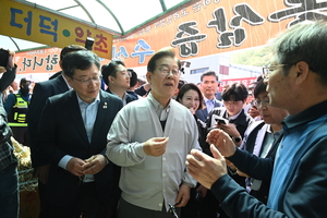 “3차 내란” “행동하자”… 연이틀 사법부 공격하는 이재명