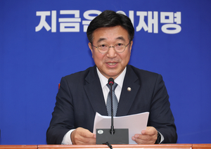 윤호중 “법원이 기본권 위협 최종보스”…조희대에 “대선 불개입 의사 밝혀라”