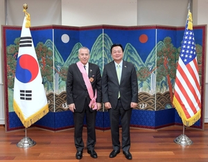 “한·미·일 협력 다진 3년 자랑스러워”