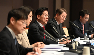 김문수 “경선후보, 들러리였나”… 지도부 “단일화는 국민 명령”