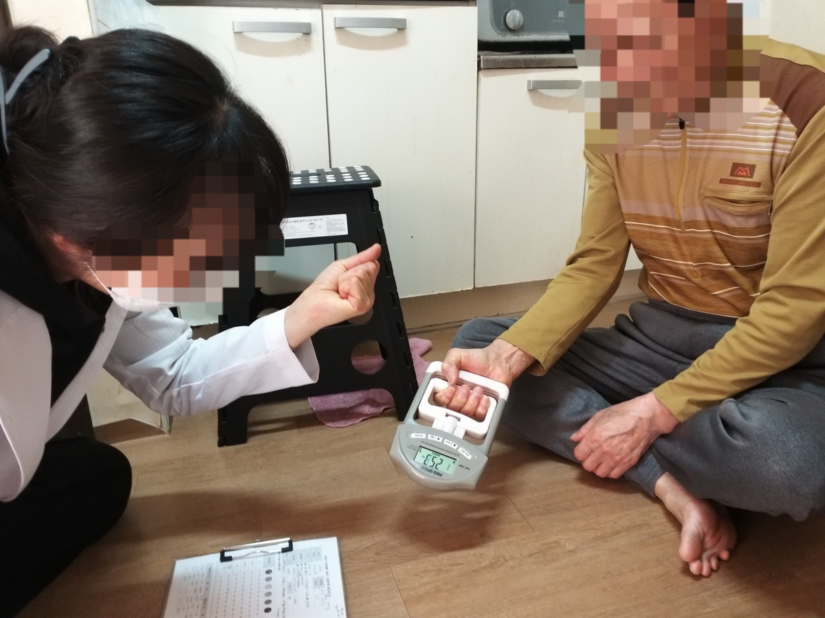 집에서 전문가 건강 관리! 동대문구 '건강장수센터 방문건강관리서비스' 주목