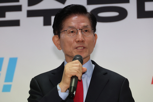 [속보]김문수 “정당한 후보 자격 불법적 박탈…법적·정치적 조치 즉시 착수”