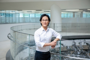 조현범, 창립 84주년 맞아 “대내외 위기극복” 강조…직원 포상