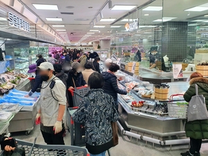대형마트선 연어·참치·광어 회 잘팔려