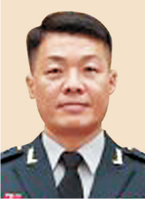 ‘부인 수영장 접수 오픈런 갑질’ 박정택… 직무배제·징계 착수