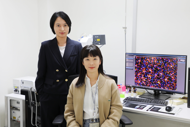 DGIST 뇌과학과 엄지원(왼쪽) 교수와 정혜지 박사. DGIST 제공