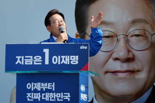 이재명 “중국에 ‘셰셰’ 일본엔 ‘감사하무니다’ 틀린 말인가?”…친중 논란 정면 돌파