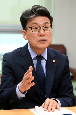 민주 진성준 “전 국민 25만원 민생지원금, 집권 후 상황 살펴 판단”