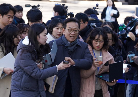 ‘尹 대리인’ 석동현 변호사 김문수 선대위로