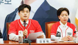 김문수 “교실을 정치판으로 몰아가면 안돼”