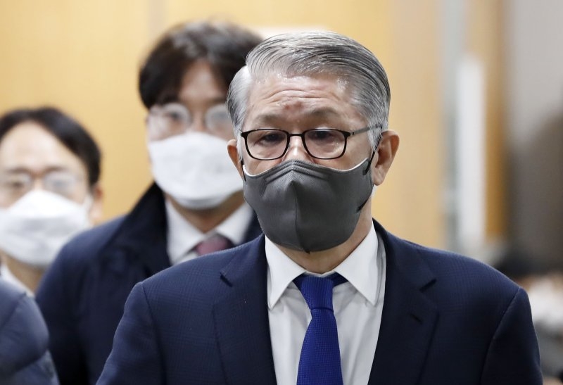 ‘횡령·배임’ 최신원 전 SK네트웍스 회장, 징역 2년6개월 확정