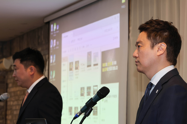 7일 서울 강남구 한 공유오피스에서 고 김새론 유족의 법률대리인인 부지석 변호사와 가로세로연구소 대표 김세의 씨가 입장문을 발표하고 있다. 연합뉴스
