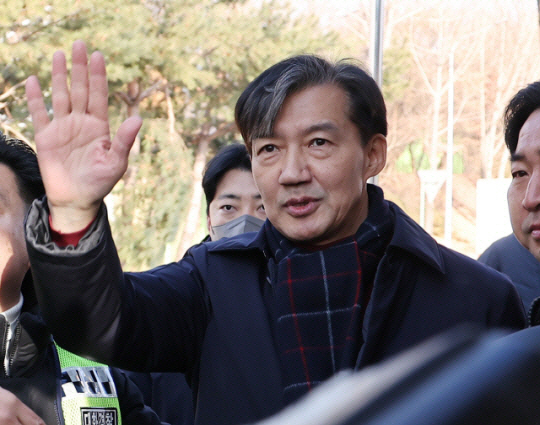 조국, 대선 투표 못한다…징역 1년 이상 기결수 투표 제한 규정 때문