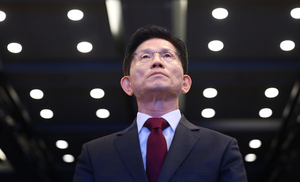 차라리 입꾹?··· 김문수 ‘尹탈당 딜레마’