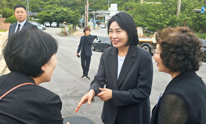 김혜경 바닥 민심잡기 vs 설난영 첫 부부동반 유세
