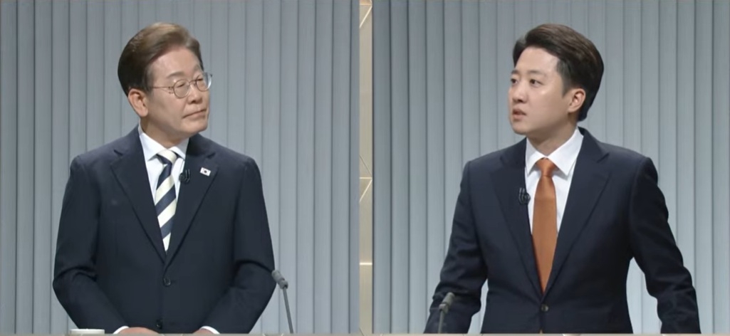 이재명 “내란세력 후보와 단일화할 건가” vs 이준석 “본인 망상 속 두려운 것”