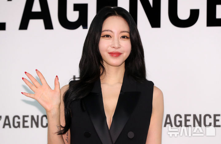 배우 한예슬이 낸 ‘6억대 소송’ 뭔가 보니...