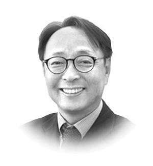 김형준 배재대 석좌교수,  前 한국선거학회 회장