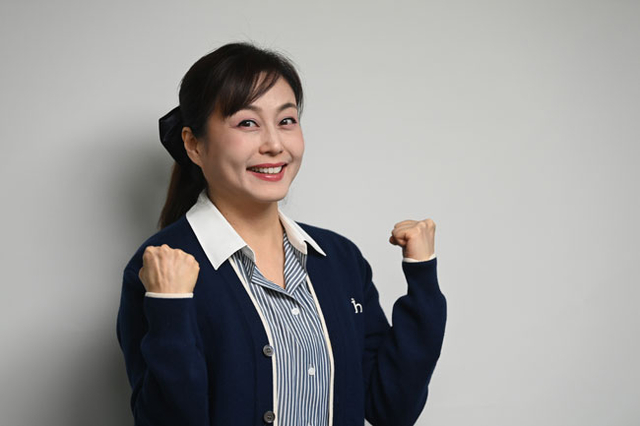 50대 중반의 박현영 대표는 여전히 특유의 밝은 에너지를 뿜어냈다. 왕년의 화려한 방송 경력자답게 카메라 앞에 서자 다양한 포즈를 척척 취했다. 윤성호 기자