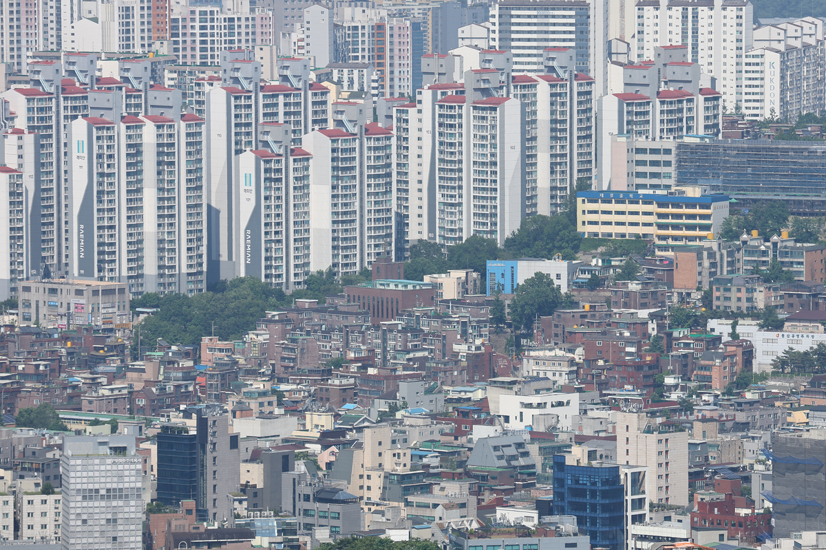 서울 주택 평균 매매가 10억 원 돌파…강남 아파트가 상승 견인 | 문화일보