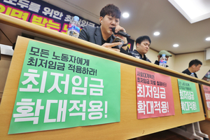 최악의 노동정책 꼽힌 尹정부의 ‘주 69시간 근무제’…“기업만 유리”
