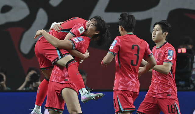 10일 서울 마포구 서울월드컵경기장에서 열린 ‘2026 FIFA 월드컵 아시아 3차예선 10차전’ 대한민국과 쿠웨이트의 경기, 오현규가 득점 후 세리머니하고 있다. 2025.06.10. 백동현 기자