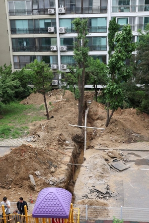 서울 강남 은마아파트 공사장 매몰사고 60대 작업자 사망…경찰 수사