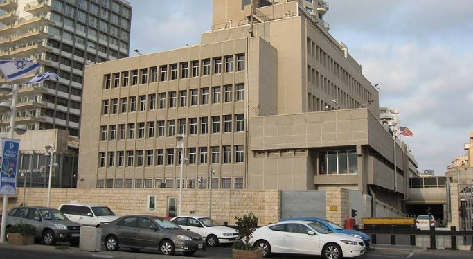이스라엘 내 美대사관 분관, 이란 미사일에 손상…사상자도 계속 증가