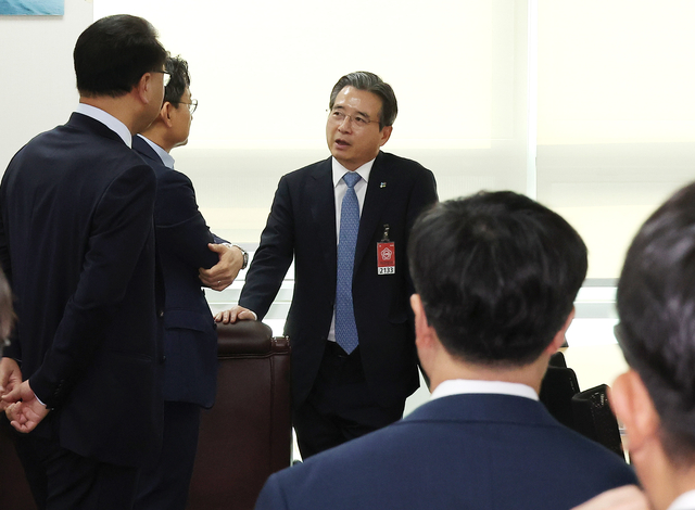 “민생 살려 경제위기 막아라”