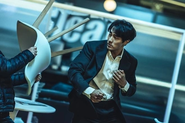넷플릭스 ‘광장’ 속 소지섭