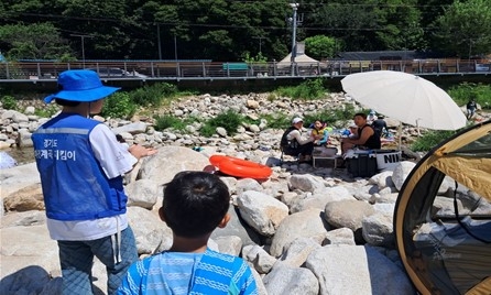 경기도는 7월부터 8월까지 두달간 청정계곡 내 불법행위 재발 방지를 위해 ‘여름철 성수기 도-시군 합동 집중점검반’을 운영한다. 경기도 제공