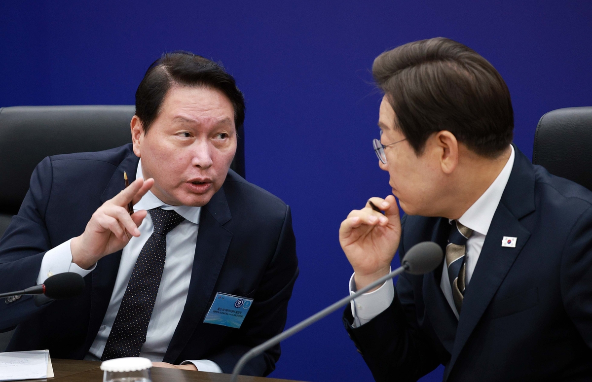 최태원 “6조달러 한일 경제연합 필요”… 정부에 정책제언