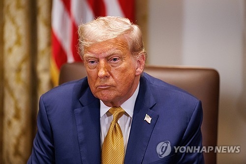 8일 백악관 내각회의 참석한 트럼프 미국 대통령. EPA 연합뉴스