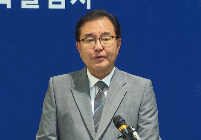 순직해병 수사 방해 의혹 사건을 수사하는 이명현 특별검사가 9일 서울 서초구 특검 사무실에서 브리핑을 하고 있다. 이 특검은 이날 항명 혐의로 재판받는 박정훈(대령) 전 해병대 수사단장에 대한 형사재판 항소 취하를 결정했다고 밝혔다. 연합뉴스