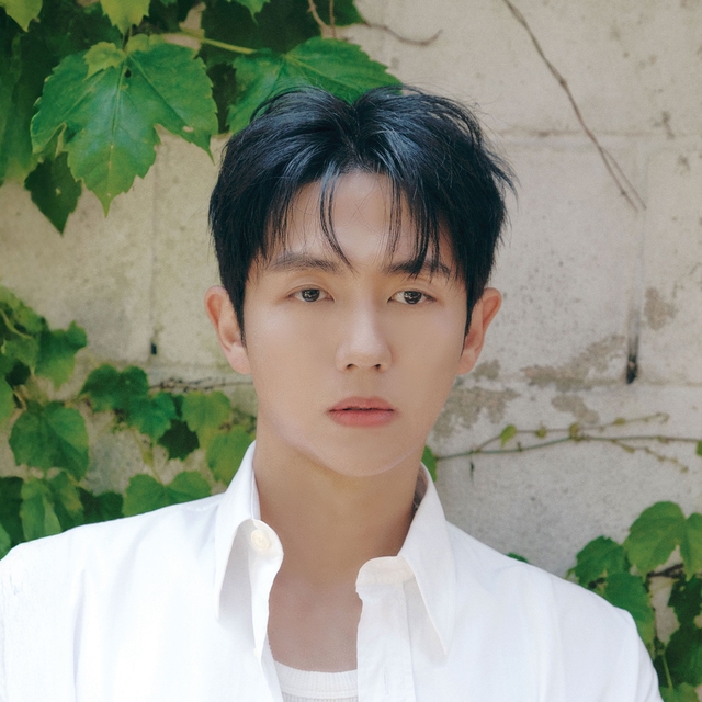 가수 임슬옹