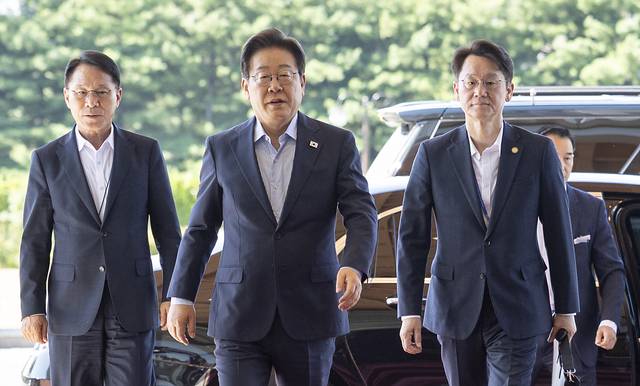 출근하는 대통령