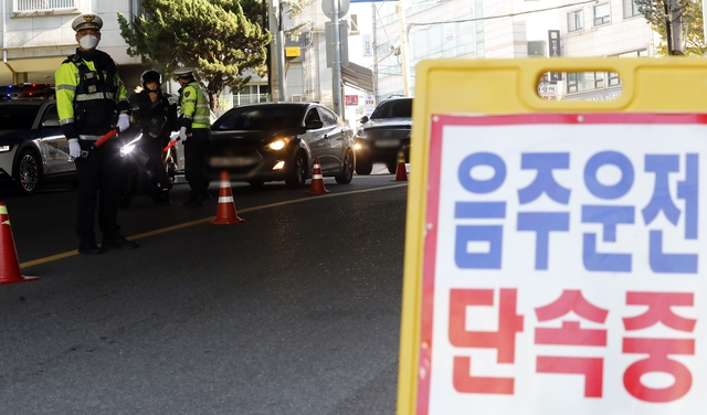뉴시스
