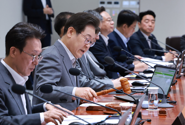 李대통령 국무회의 주재
