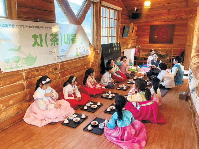 https://wimg.munhwa.com/news/cms/2025/07/16/news-p.v1.20250716.be5fbd62150946d18017f0df3fe87c8d_R.jpg