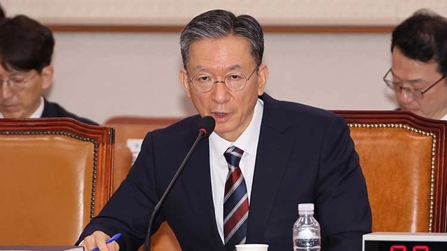 정성호 법무부 장관 후보자가 16일 국회 법제사법위원회에서 열린 인사청문회에서 위원 질의에 답변하고 있다. 연합뉴스
