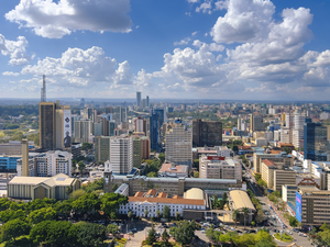 ‘정치폭력’ 향한 저항 뒤엔 절망한 빈민들의 침묵… ‘두 얼굴의 도시’[장은수의 도시와 문학]