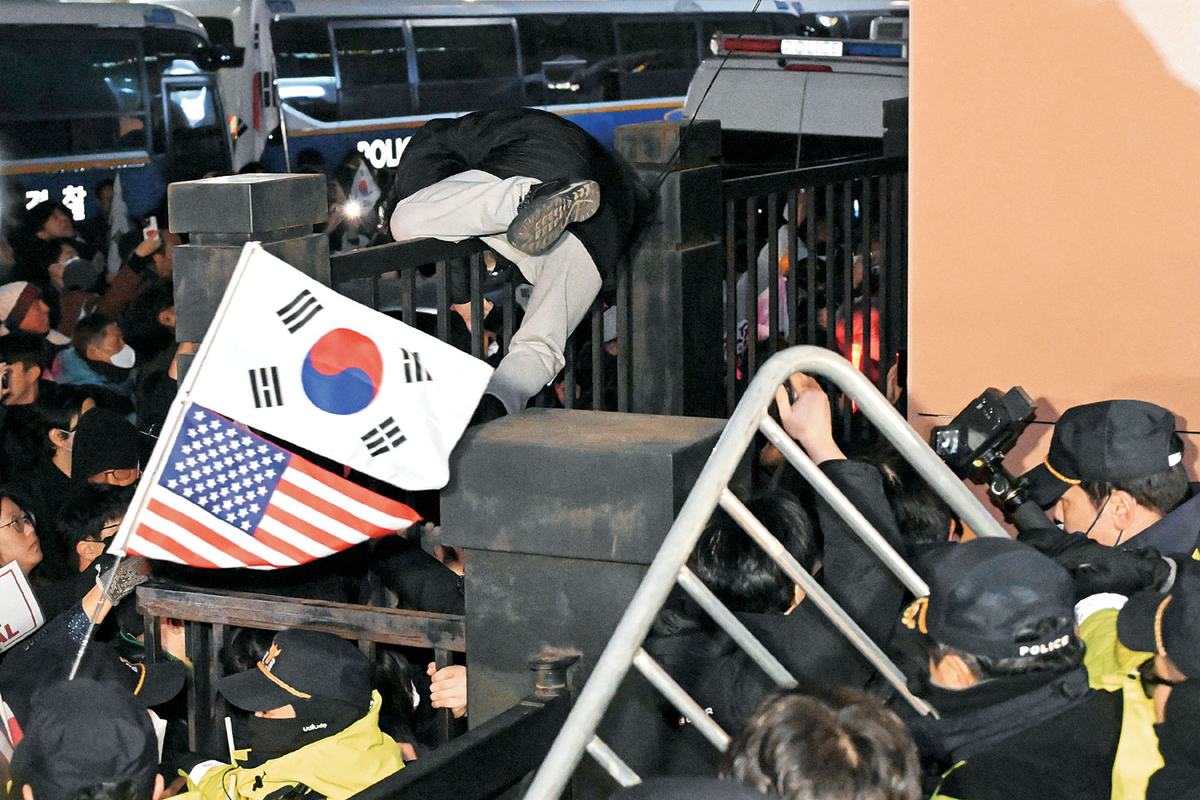 이대남 우클릭, 정치사상 아닌 ‘생물학적 본능’[북리뷰]