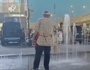 바닥 분수대 물로 요리…中 노점상 영상에 경악(영상)