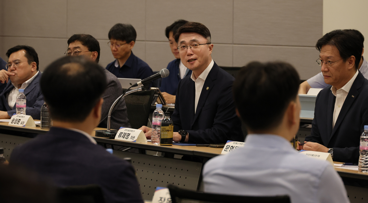 "AI 3강 목표에 피지컬 AI·제조업 융합 중요" - 뉴스 썸네일 이미지