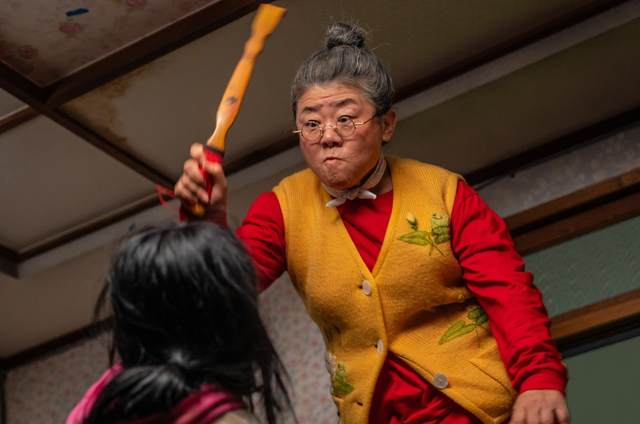 지난달 30일 개봉한 영화 ‘좀비딸’이 개봉 이틀차에 관객 70만명을 동원했다. NEW 제공