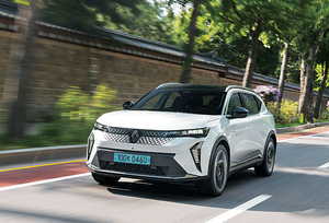 롤링 각 0.4도… 민첩함·승차감 다 잡은 전기차[자동차]