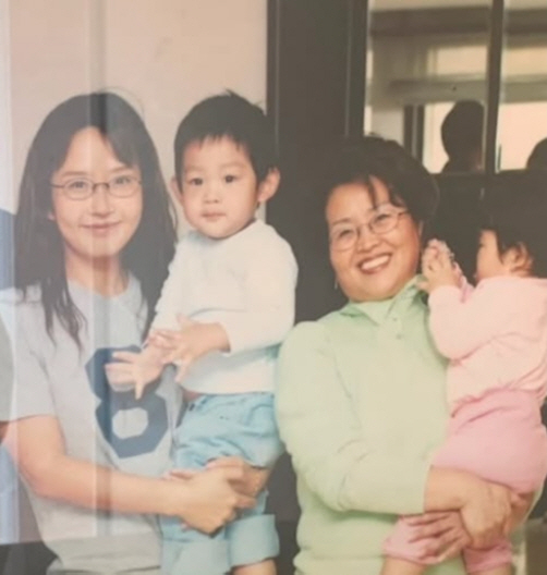 고 최진실(사진 왼쪽) 가족.