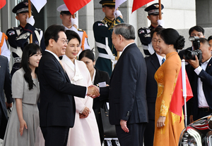 李 대통령, 베트남 서기장과 첫 국빈 정상회담