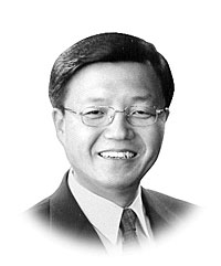 이주선 기업&경제연구소장,  연세대 경영대학 연구교수