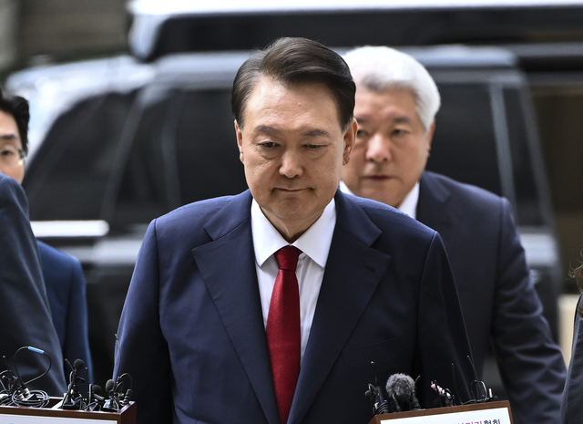 윤석열 전 대통령이 지난달 9일 서울 서초구 서울중앙지법에서 열린 구속 전 피의자심문(영장실질심사)을 받기 위해 출석하고 있다. 뉴시스